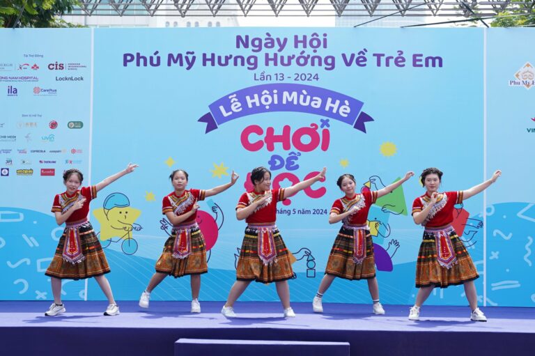 Sôi động Ngày Hội Hướng về Trẻ Em lần 13-2024