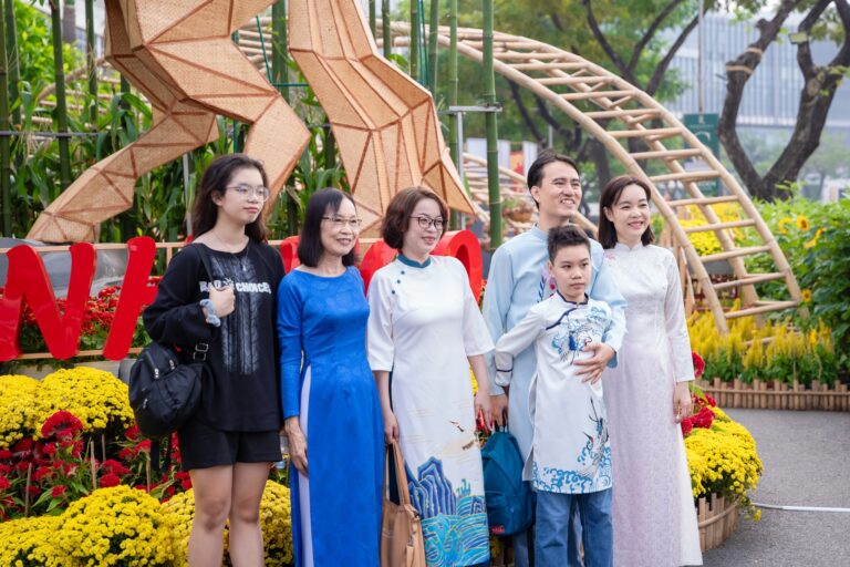 Phu My Hung Flower Street: A space for family reunion memories at Tet