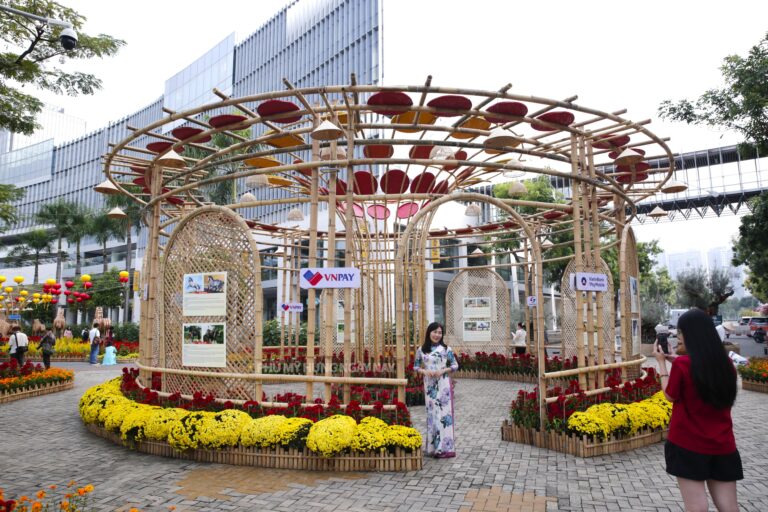 Photo Exhibition “Spring Horse Figures” At Phu My Hung Flower Street 2026