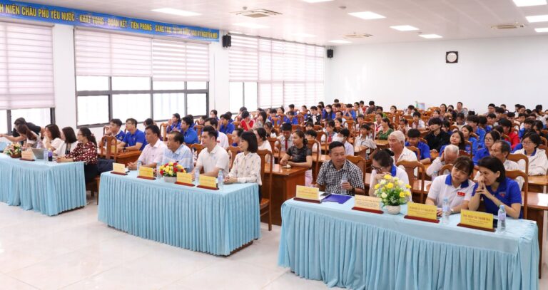Quỹ Đinh Thiện Lý tổ chức khám chữa bệnh và cấp phát thuốc miễn phí tại tỉnh An Giang